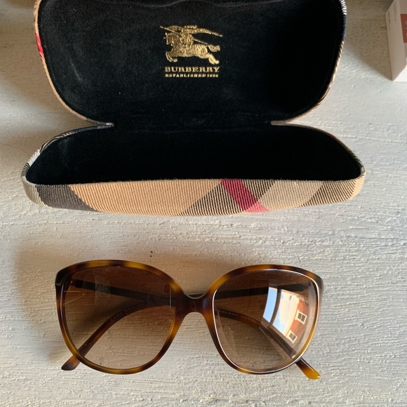 Burberry tortoise sunglasses with leather